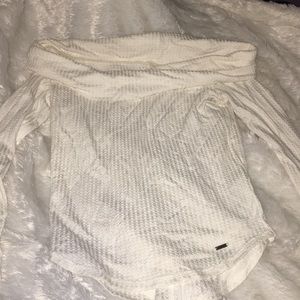 Hollister open shoulder top, worn once, runs small